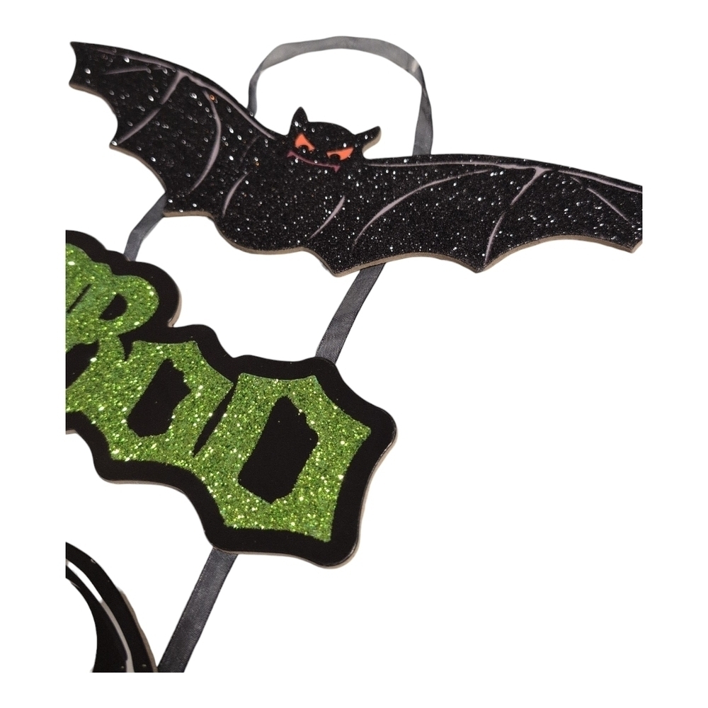Halloween Bat and Skull Wall Hanging - Picture 2 of 2